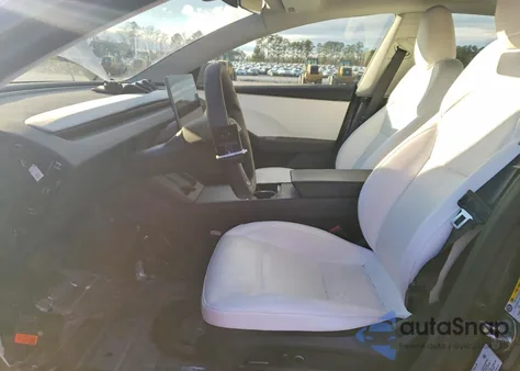 2024 Tesla Model 3 z USA, uszkodzony, nr VIN 5YJ3E1EB6RF815767